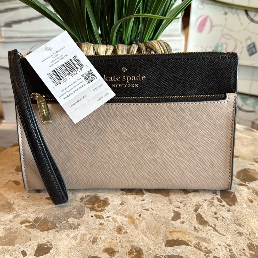 Kate Spade STACI color block saffiano leather holder